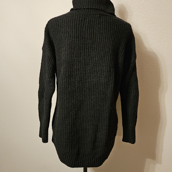 Old Navy medium women's black cowl neck sweater - Picture 4 of 5
